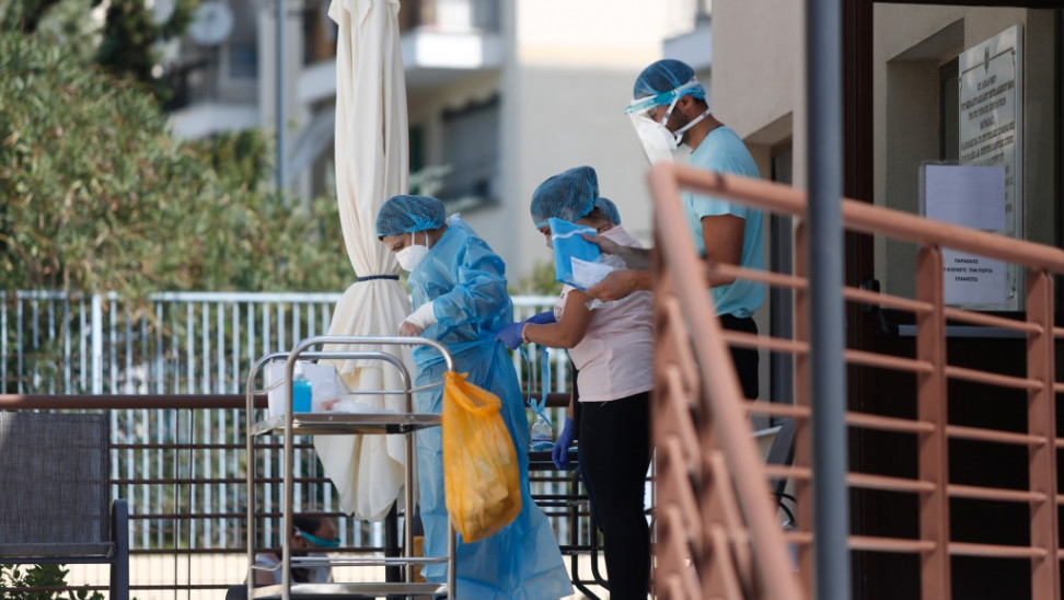 Στα 14 ανέρχονται τα κρούσματα στο γηροκομείο στη Γλυφάδα- 5 ηλικιωμένοι σε Νοσοκομεία της Αττικής