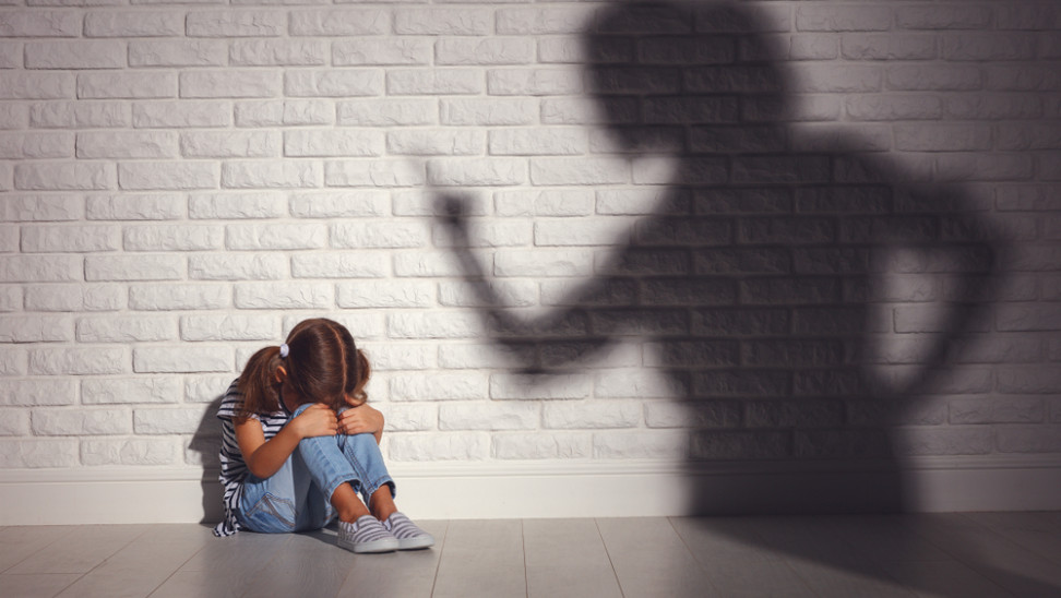 Σοκ με την τιμωρία νηπιαγωγού σε 4χρονο κοριτσάκι -Η Κεραμέως διέταξε ΕΔΕ για την καταγγελία
