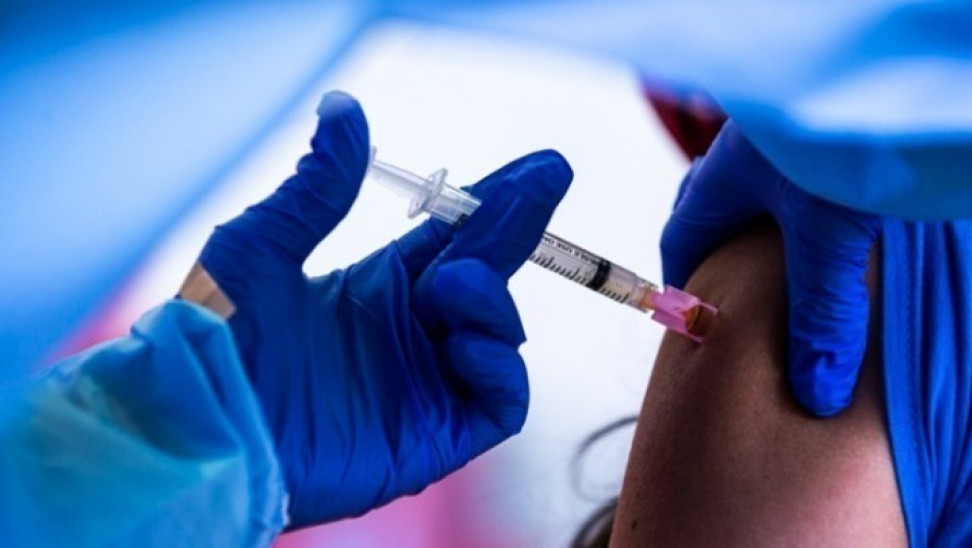 Η εταιρεία Novavax ξεκίνησε κλινικές δοκιμές του εμβολίου της σε εφήβους