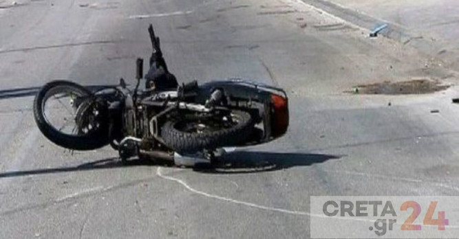 Μηχανάκι συγκρούστηκε με αυτοκίνητο