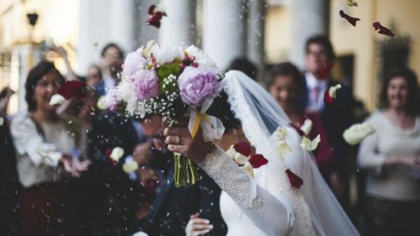 Ρεκόρ… γάμων και βαπτίσεων το φετινό καλοκαίρι στο Ρέθυμνο