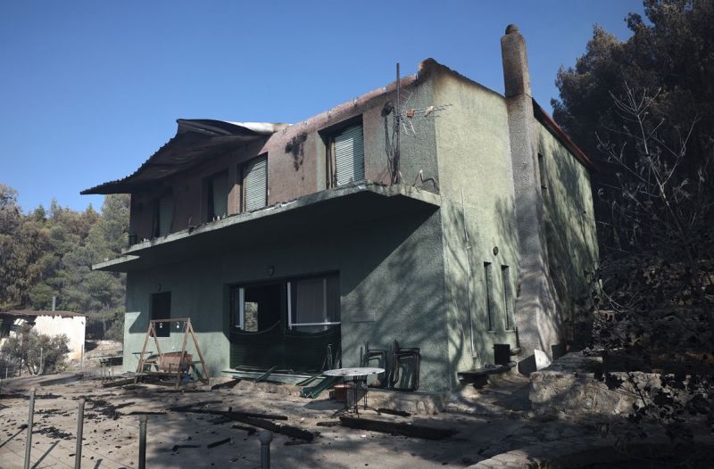 Καμένο σπίτι στο Πόρτο Γερμενό