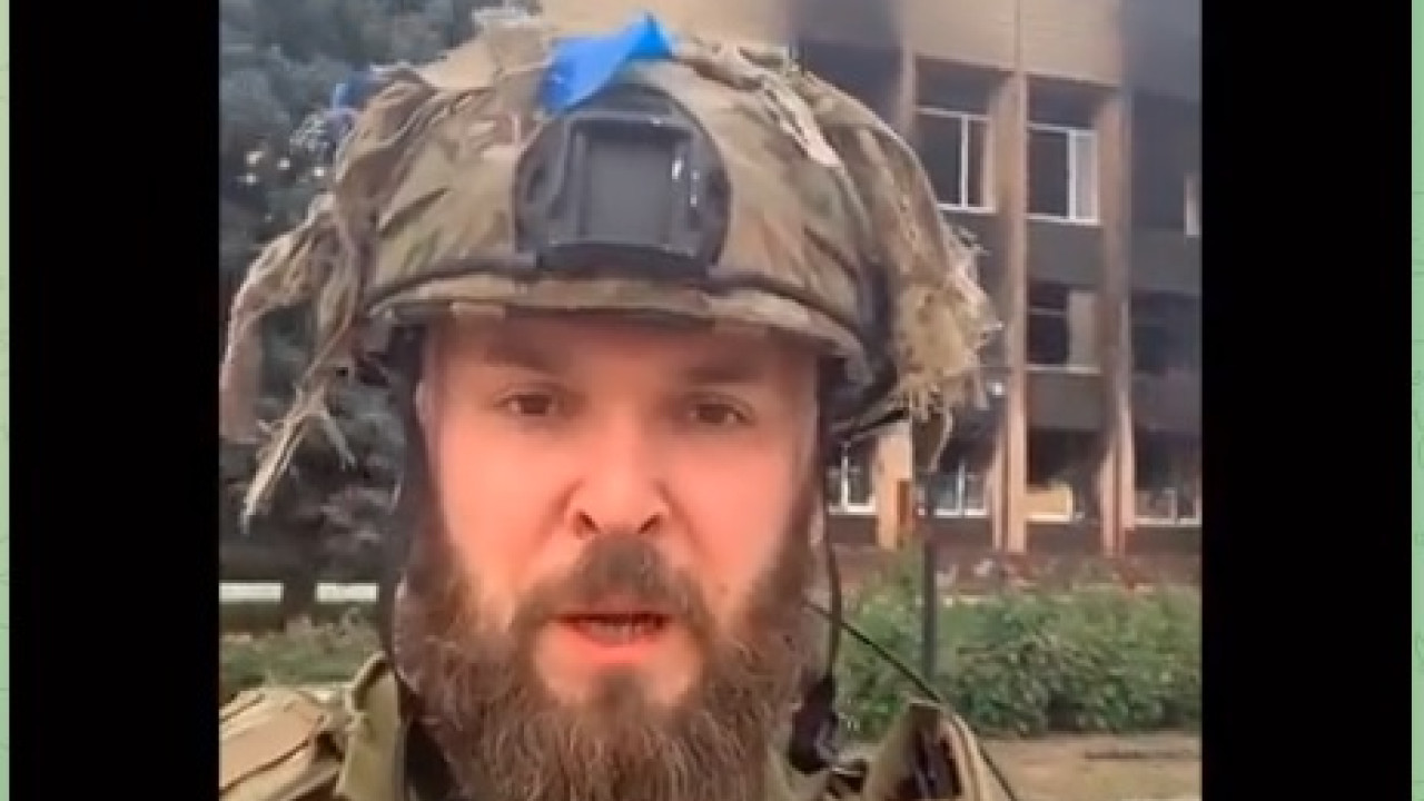 Μήνυμα νίκης από Ουκρανό αξιωματικό στο Ιζιούμ – Πανηγυρίζουν οι κάτοικοι – Δείτε βίντεο