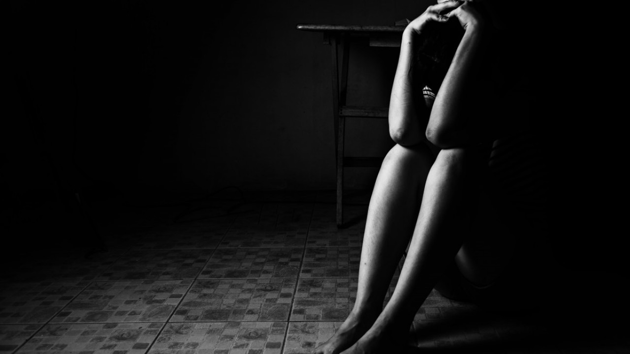 Σοκ στην Χαλκιδική: 14χρονη κατήγγειλε βιασμό από 24χρονο στην παραλία της Νέας Σκιώνης