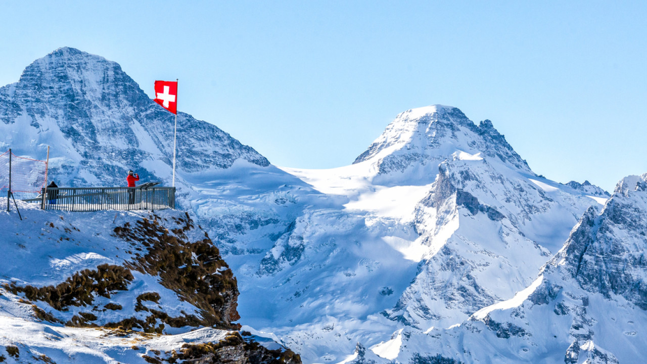 Συναγερμός: Οι ελβετικοί παγετώνες ουδέποτε έλιωναν τόσο γρήγορα