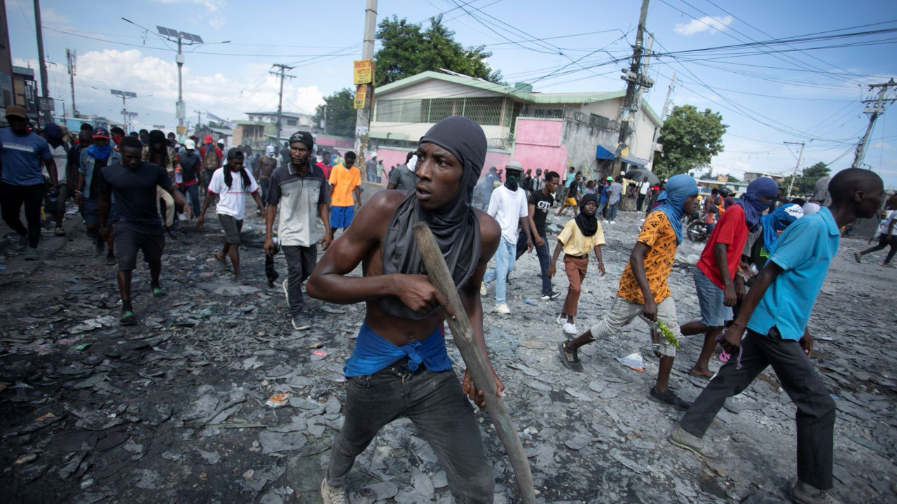 Αϊτή: Έκρηξη βίας, χολέρα και φτώχεια πλήττουν τη χώρα