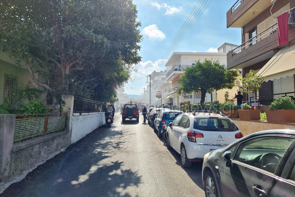 Κρήτη: Άρπαξε φωτιά το αυτοκίνητο, έτρεχε η Πυροσβεστική (εικόνες)