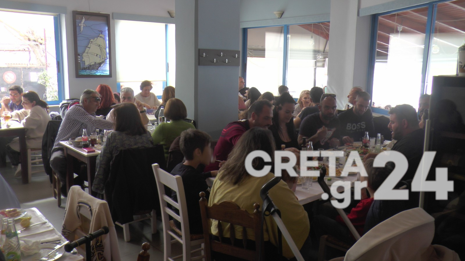 Καθαρά Δευτέρα: Γέμισαν με κόσμο οι ταβέρνες στα Χανιά (εικόνες)