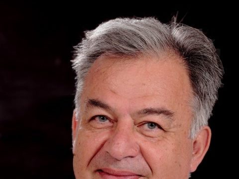 Η ερώτηση του Γιώργου Λογιάδη για τη θεσμοθέτηση εκπτώσεων στις τρίτεκνες οικογένειες