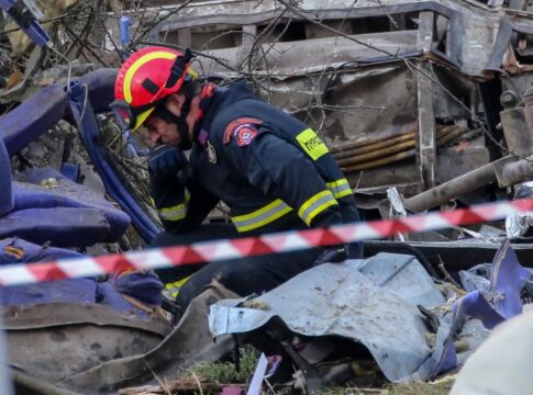 Σύγκρουση τρένων στα Τέμπη: Προπονητής της εφηβικής ομάδας πόλο του ΠΑΟΚ στις επιχειρήσεις της ΕΜΑΚ