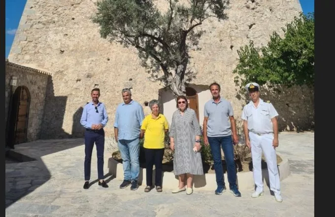 Αυτοψία στο Μπούρτζι πραγματοποίησε η Λίνα Μενδώνη