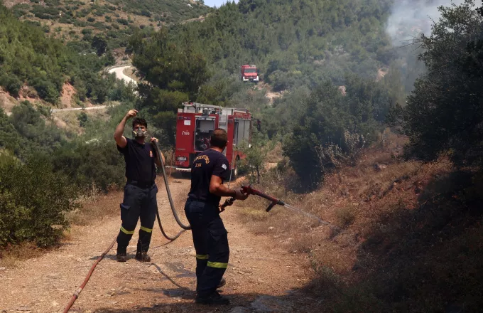 Αντίπαρος: Φωτιά | ΣΚΑΪ