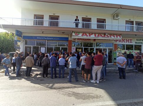 Στις κινητοποιήσεις για το κλείσιμο του καταστήματος των ΕΛΤΑ στην Κάντανο η ΤΕ Χανίων του ΚΚΕ