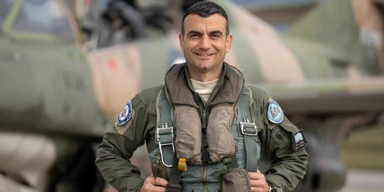 Ανείπωτη τραγωδία στην Καλαμάτα: Η οικογένεια του πιλότου παρακολουθούσε την μοιραία πτήση