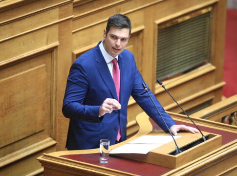 Ο Αλ. Μαρκογιαννάκης για το ασφαλιστικό και την τροπολογία για την εργασία μεταναστών