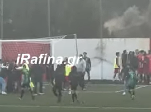 Άγρια συμπλοκή σε αγώνα Γ’ Εθνικής (Video)