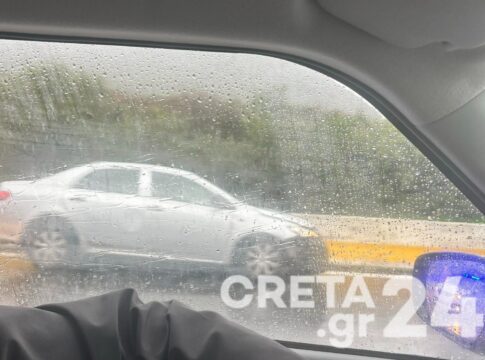 Μπαράζ τροχαίων ατυχημάτων στο Ηράκλειο λόγω της έντονης βροχόπτωσης