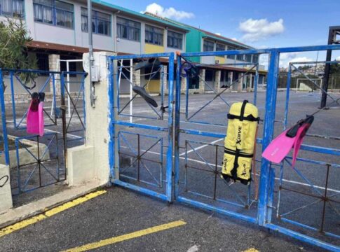 Χανιά: Με μάσκες και βατραχοπέδιλα πήγαν σήμερα για… μάθημα τα παιδιά του Μουσικού Σχολείου