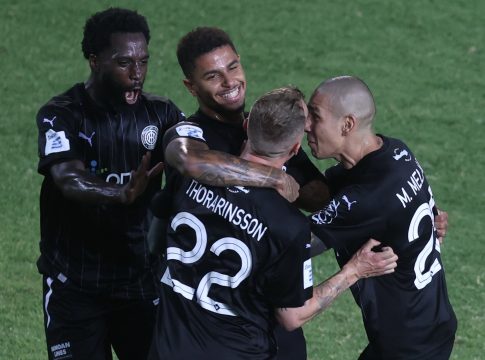 Εκτίουν με Κηφισιά Αμπάντα και Γκλάζερ