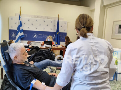Εθελοντική αιμοδοσία στο Δημαρχείο Χανίων – Περισσότερες από 30 φιάλες αίματος συγκεντρώθηκαν σε τρεις ώρες