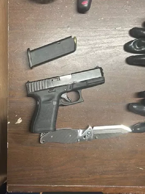 Ό&pi;&lambda;&alpha;