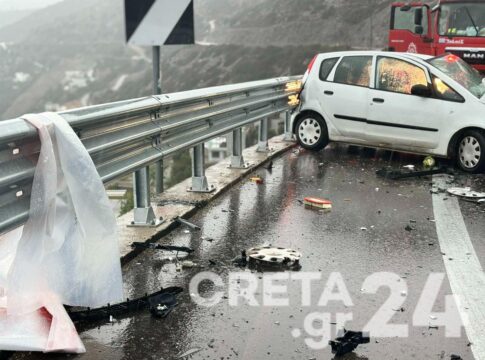 Hράκλειο: Κατέληξε η 59χρονη που τραυματίστηκε στο τροχαίο – Αγωνία για το δίχρονο αγόρι