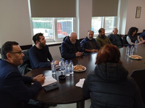 Η Τ.Ε Χανίων του ΚΚΕ στηρίζει τις κινητοποιήσεις των βιοπαλαιστών αγροτών – Επίσκεψη Μανώλη Συντιχάκη στην περιοχή της Χρυσοσκαλίτισσας