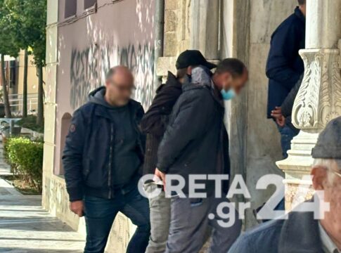 Ηράκλειο: Ενώπιον του εισαγγελέα οι δύο φερόμενοι ως διακινητές των μεταναστών