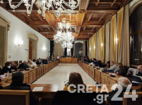 Ηράκλειο: «Πράσινο φως» από το Δημοτικό Συμβούλιο για τη μετεγκατάσταση των Ρομά