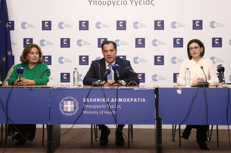 Κορωνοϊός: Live η έκτακτη ενημέρωση του υπ. Υγείας