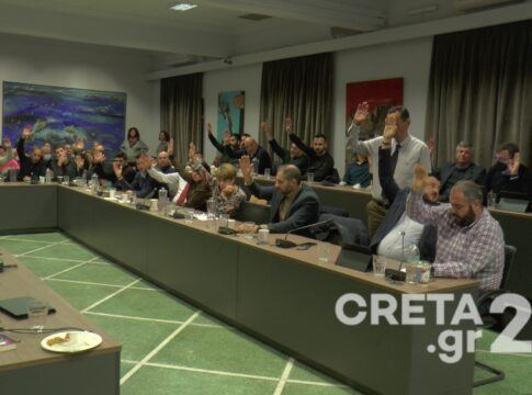 ΛΑΣΥ Χανίων: «Αυτή η πόλη που “ακμάζει”, που “επενδύει”, που “αναπτύσσεται”, δεν μπορεί να φτιάξει σχολεία για τα παιδιά μας;»