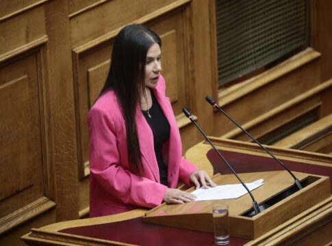 Στη Βουλή από την Ελ.Βατσινά τα σοβαρά προβλήματα της Παιδοψυχιατρικής και της Παιδοχειρουργικής Κλινικής του ΠΑΓΝΗ