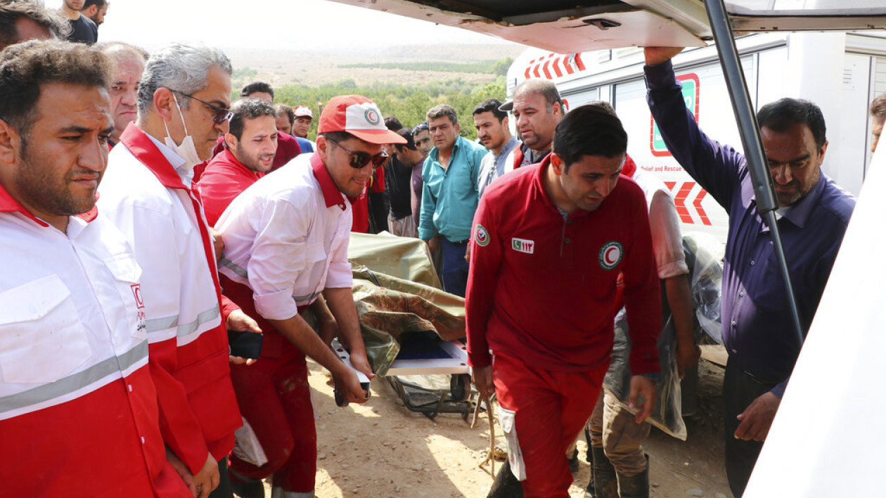 Στους 53 οι τραυματίες από έκρηξη σε εργοστάσιο καλλυντικών κοντά στην Τεχεράνη
