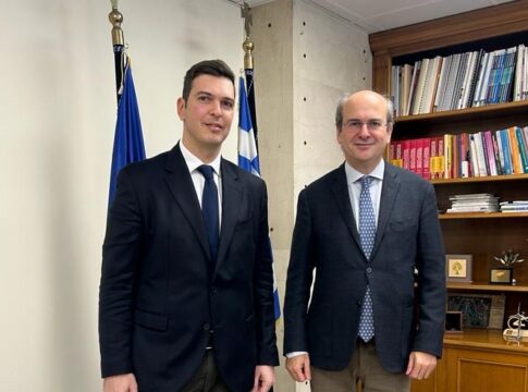 Συνάντηση Μαρκογιαννάκη με τον Υπουργό Οικονομικών για τη λειτουργία της ηλεκτρονικής πλατφόρμας εξαγοράς εκτάσεων του Δημοσίου