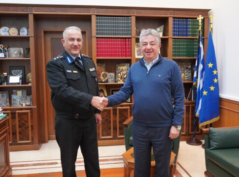 Συνάντηση Περιφερειάρχη Κρήτης με τον Συντονιστή Πυροσβεστικής Υπηρεσίας σε Β. Ν. Αιγαίο και Κρήτη