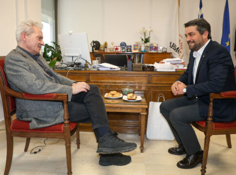 Συνάντηση του Δημάρχου Ηρακλείου Αλέξη Καλοκαιρινού με τον Δήμαρχο Χανίων Παναγιώτη Σημανδηράκη