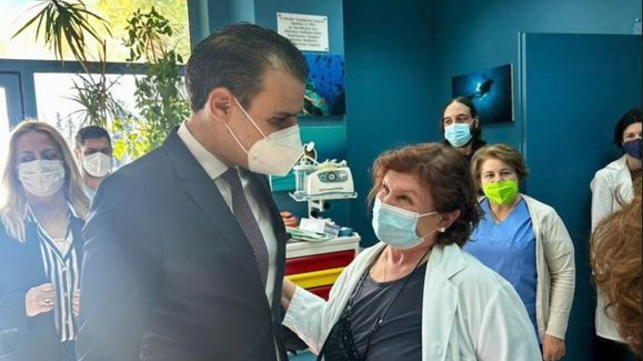 Θεμιστοκλέους: Πάνω από 54.000 ογκολογικοί ασθενείς εξυπηρετήθηκαν μέσω δύο ρομποτικών συστημάτων