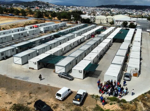 Την παράταση της προθεσμίας επιστροφής των οικίσκων από κοινωνικά ευάλωτους ενοικιαστές ζητάει ο Δήμαρχος Μινώα Πεδιάδας