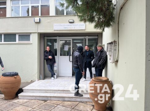 Το εργατικό κέντρο Ηρακλείου στο πλευρό των οικοδόμων που απεργούν