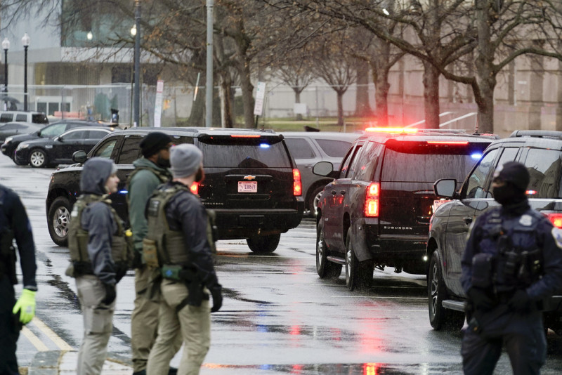 Τραμπ: Έφτασε στο δικαστήριο που εξετάζει το αίτημά του για ποινική ασυλία