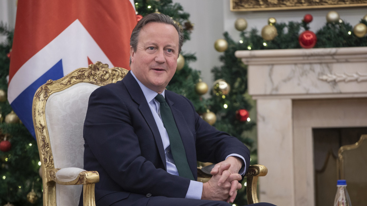 Βρετανία: Δεν απέκλεισε περαιτέρω πλήγματα κατά των Χούθι ο Κάμερον