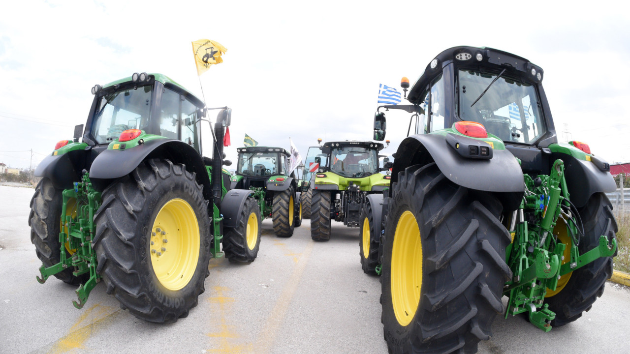 Αγρότες: Κλειστή από τρακτέρ η εθνική οδός Ιωαννίνων -Κακκαβιάς