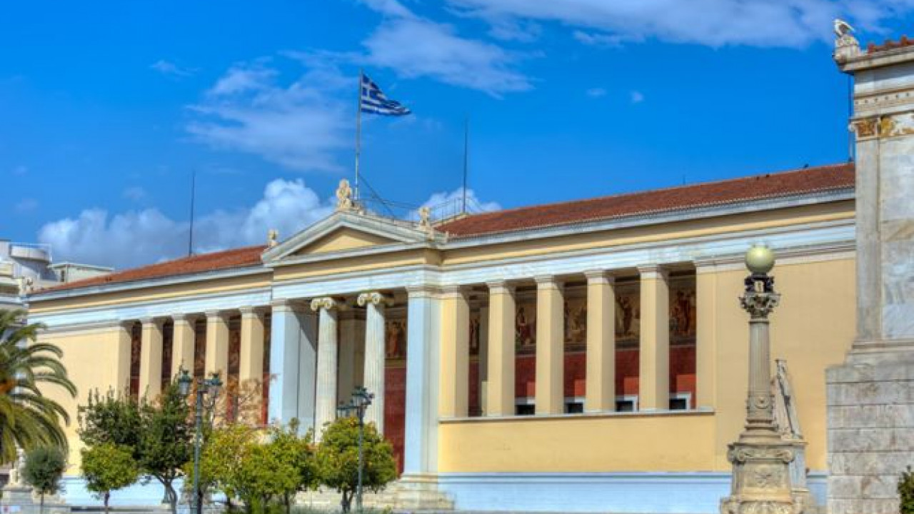 Αντιπρύτανης ΕΚΠΑ: Ψέματα όσα λέει ο Παντελής Βαϊνάς - Δεν διαπραγματεύτηκα το «κατέβασμα» του σέρβερ