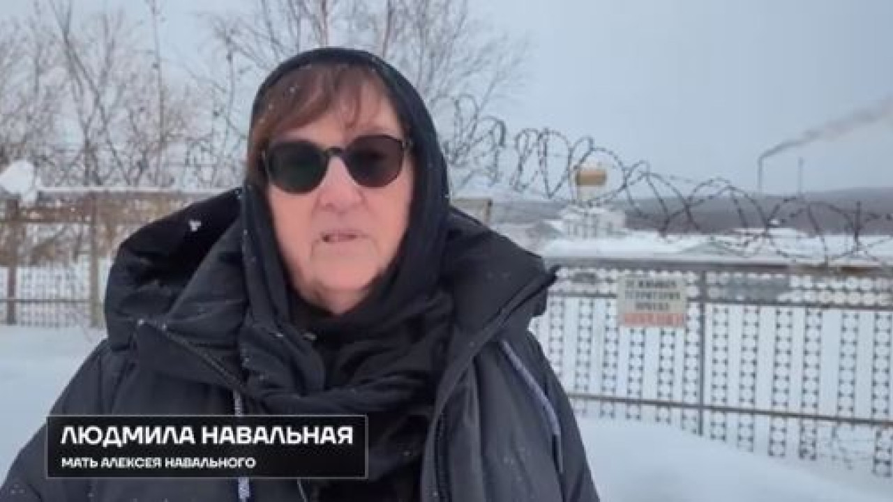Δραματική έκκληση της μητέρας του Ναβάλνι στον Πούτιν: « Άφησέ με επιτέλους να δω τον γιο μου»