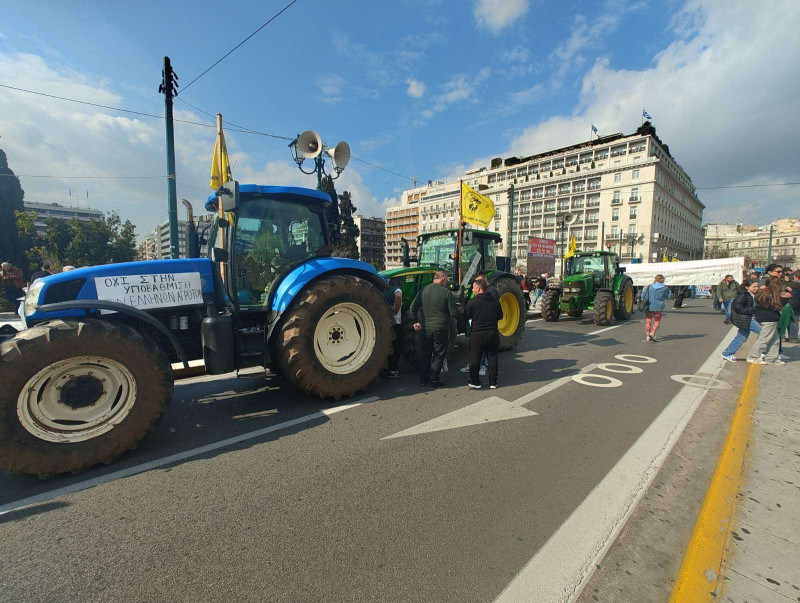 Έφτασαν τα πρώτα τρακτέρ στην Αθήνα - Φωτογραφίες και βίντεο