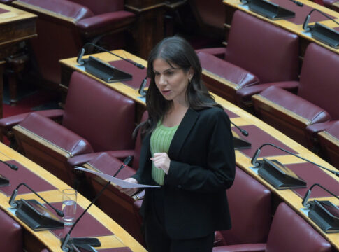 Ελένη Βατσινά – Δημήτρης Μπιάγκης: Μεριμνήστε για τους στρατιωτικούς που συνταξιοδοτούνται