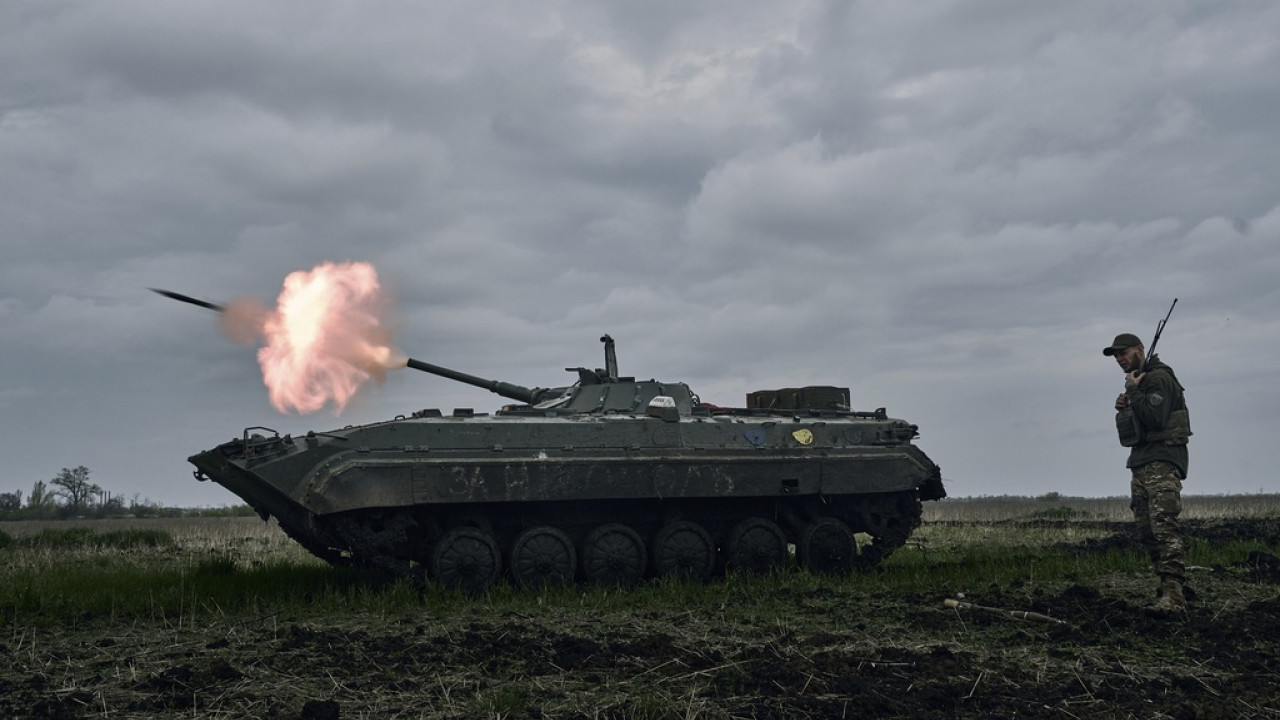 Εντείνονται οι ρωσικές επιθέσεις στο ανατολικό και το νότιο μέτωπο της Ουκρανίας