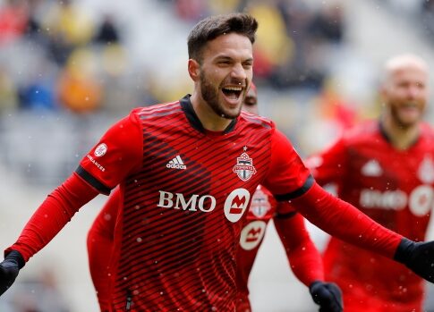 Έρχεται για να υπογράψει στον ΟΦΗ ο Χ. Χιμένεθ, επιστρέφει ο Κουτσουπιάς