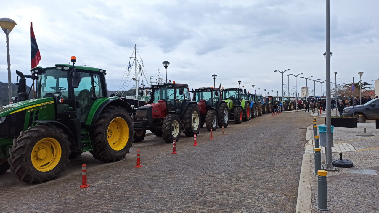 Κατάληψη του δημαρχείου της Λήμνου από αγρότες