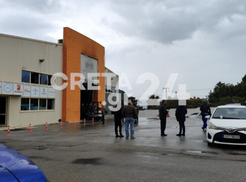 Κρήτη: Συναγερμός για φωτιά σε αποθήκη επιχείρησης